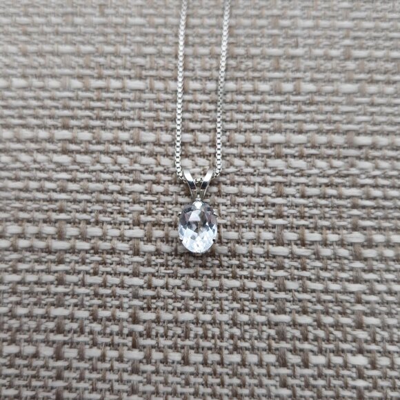 18 Inch Sterling Silver Light Topaz Gem Necklace A1968 - Picture 4 of 8